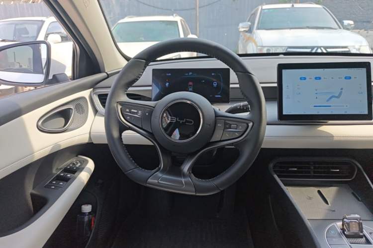 Used BYD Seal 05 DM-i 2025 DM-i Smart Drive 55KM Luxury Model Steering Wheel