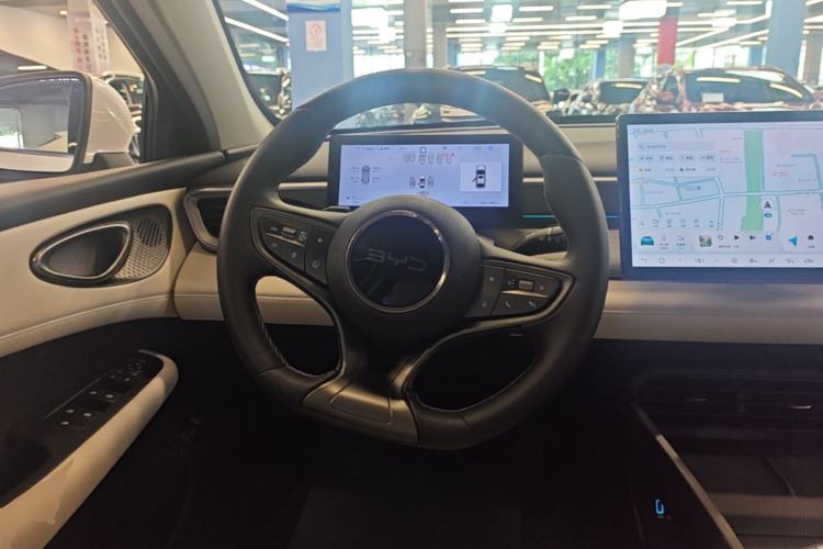 Used BYD Seal 05 DM-i 2025 DM-i Intelligent Drive 120KM Flagship Model Steering Wheel