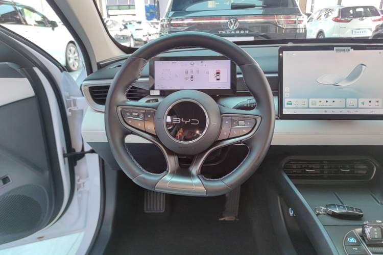 Used BYD Seal 05 DM-i 2025 DM-i Intelligent Drive 120KM Flagship Model Steering Wheel