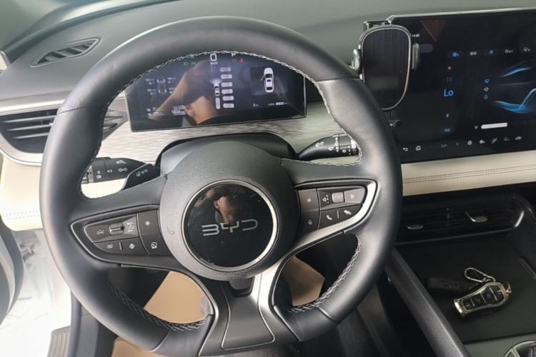 Used BYD Seal 05 DM-i 2025 DM-i Smart Drive 55KM Prestige Model Steering Wheel