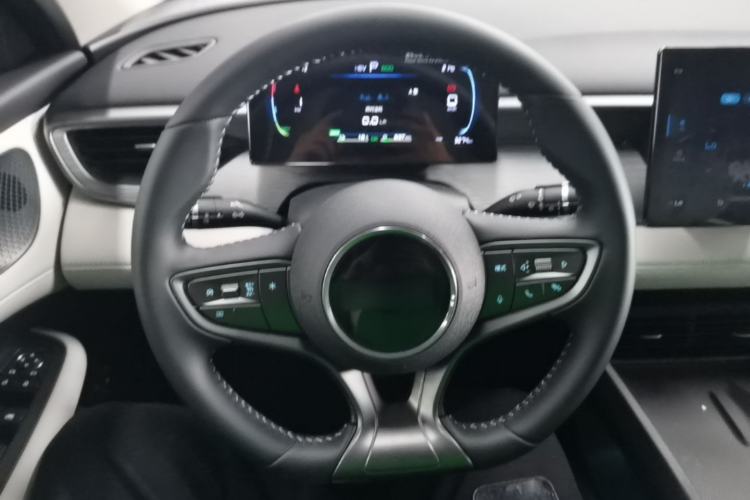 Used BYD Seal 05 DM-i 2025 DM-i Smart Drive 55KM Luxury Model Steering Wheel