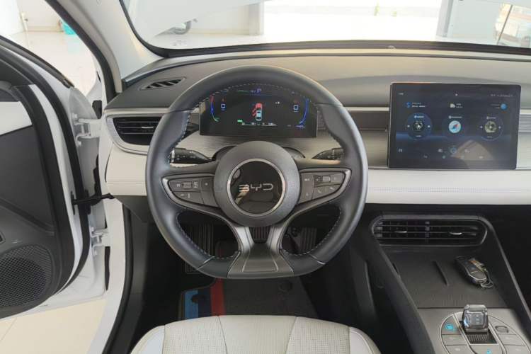 Used BYD Seal 05 DM-i 2025 DM-i Smart Drive 55KM Luxury Model Steering Wheel