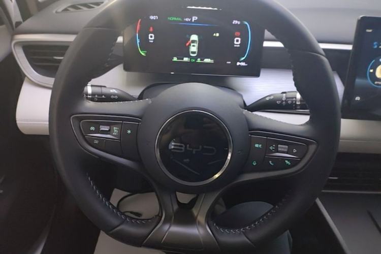 Used BYD Seal 05 DM-i 2025 DM-i Smart Drive 55KM Luxury Model Steering Wheel