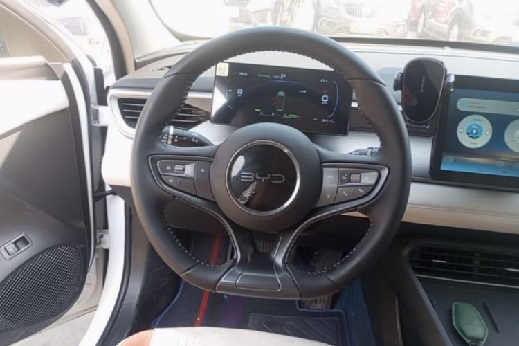 Used BYD Seal 05 DM-i 2025 DM-i Smart Drive 55KM Luxury Model Steering Wheel