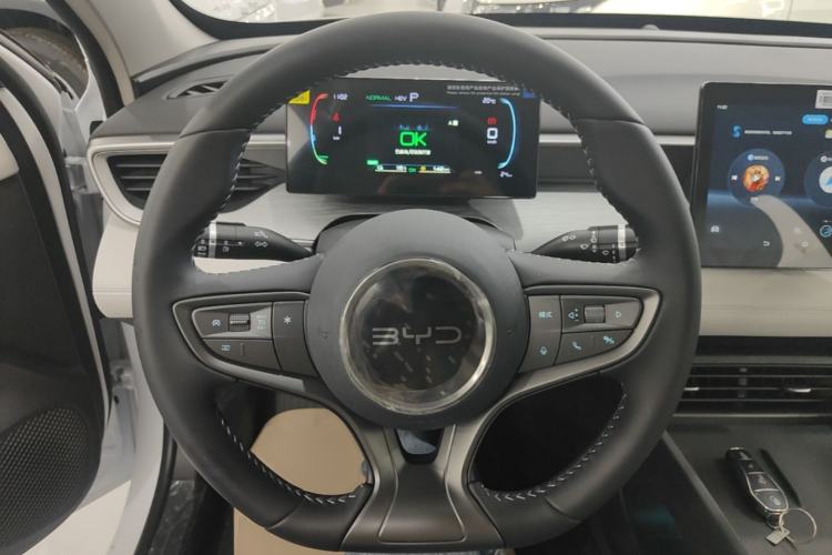 Used BYD Seal 05 DM-i 2025 DM-i Smart Drive 55KM Luxury Model Steering Wheel