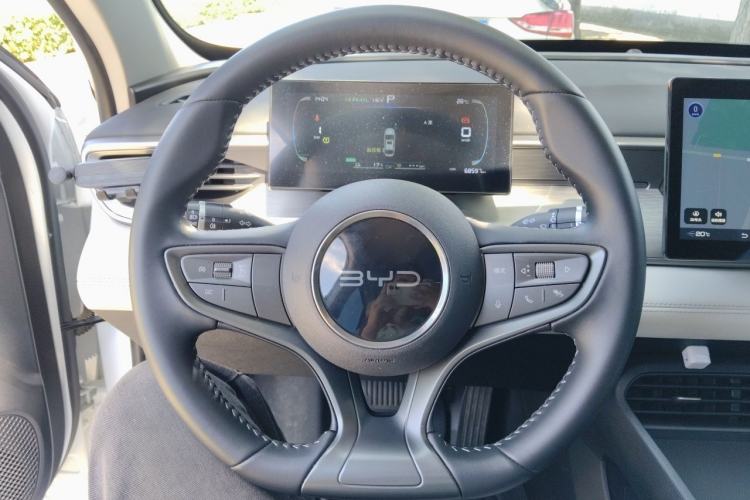 Used BYD Seal 05 DM-i 2025 DM-i Smart Drive 55KM Luxury Model Steering Wheel
