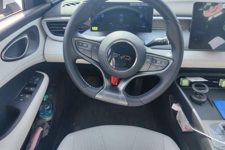 Used BYD Seal 05 DM-i 2025 DM-i Smart Drive 55KM Luxury Model Steering Wheel