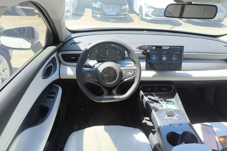 Used BYD Seal 05 DM-i 2025 DM-i Smart Drive 55KM Luxury Model Steering Wheel