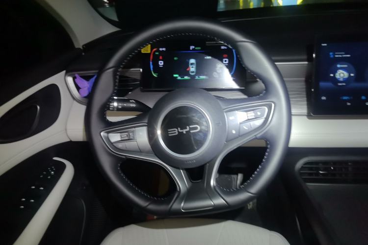 Used BYD Seal 05 DM-i 2025 DM-i Smart Drive 55KM Luxury Model Steering Wheel