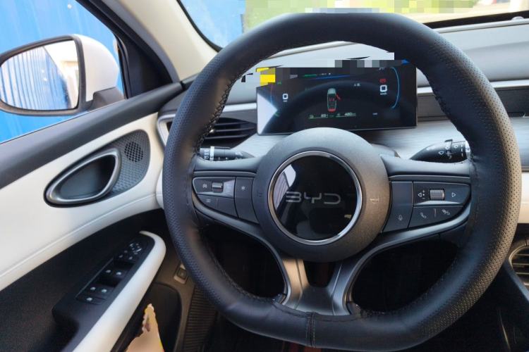 Used BYD Seal 05 DM-i 2025 DM-i Smart Drive 55KM Luxury Model Steering Wheel