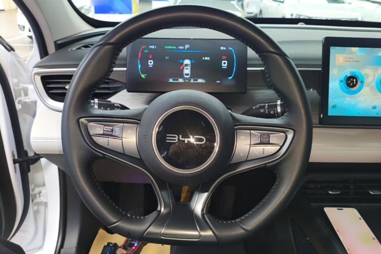 Used BYD Seal 05 DM-i 2025 DM-i Smart Drive 55KM Luxury Model Steering Wheel