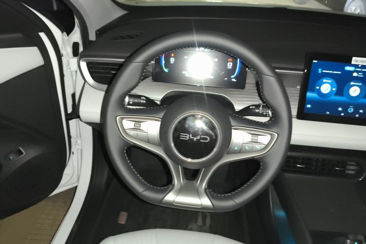 Used BYD Seal 05 DM-i 2025 DM-i Smart Drive 55KM Luxury Model Steering Wheel