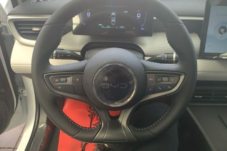 Used BYD Seal 05 DM-i 2025 DM-i Smart Drive 55KM Luxury Model Steering Wheel