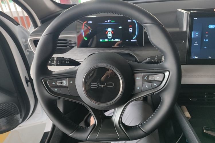 Used BYD Seal 05 DM-i 2025 DM-i Smart Drive 55KM Luxury Model Steering Wheel