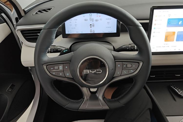 Used BYD Seal 05 DM-i 2025 DM-i Smart Drive 55KM Prestige Model Steering Wheel