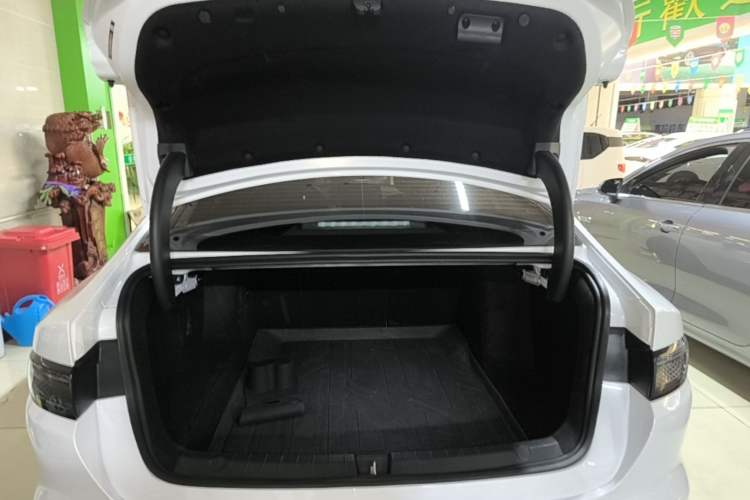 Used BYD Seal 05 DM-i 2025 DM-i Smart Drive 55KM Luxury Model Trunk