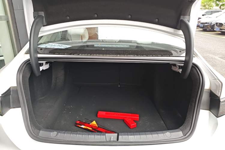 Used BYD Seal 05 DM-i 2025 DM-i Intelligent Drive 120KM Flagship Model Trunk