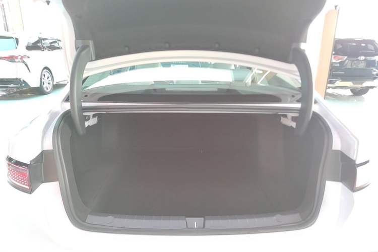 Used BYD Seal 05 DM-i 2025 DM-i Intelligent Drive 120KM Flagship Model Trunk