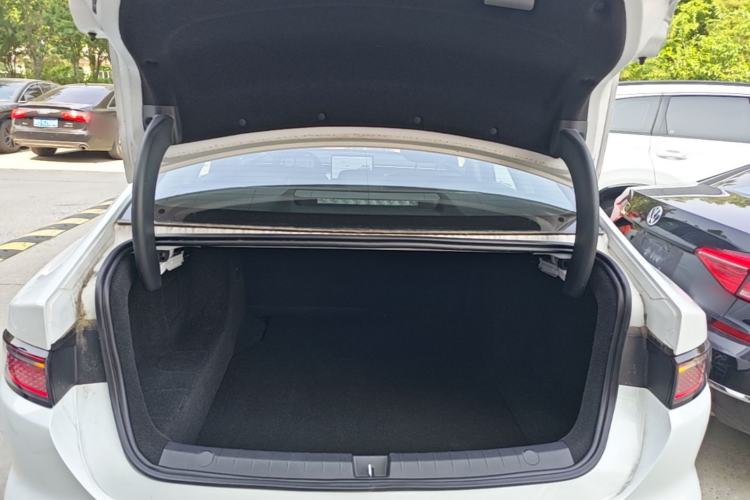 Used BYD Seal 05 DM-i 2025 DM-i Intelligent Drive 120KM Flagship Model Trunk