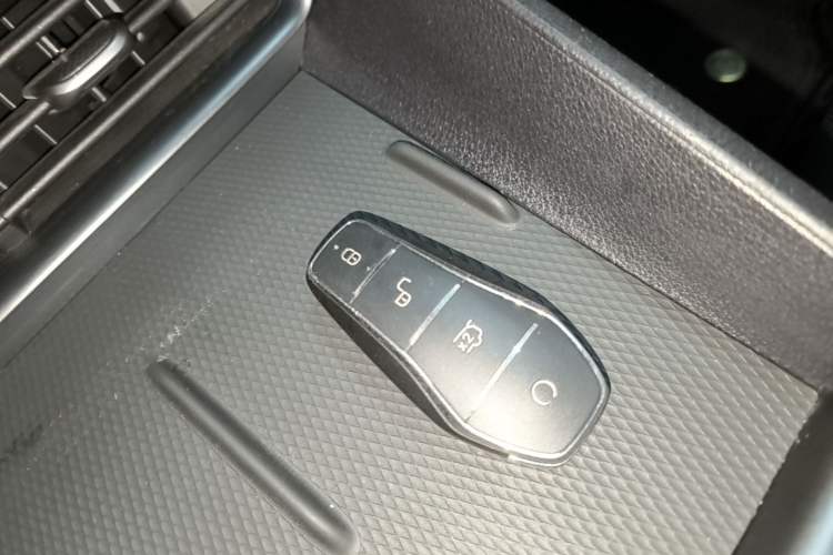 Used BYD Seal 05 DM-i 2025 DM-i Smart Drive 55KM Luxury Model Vehicle Key