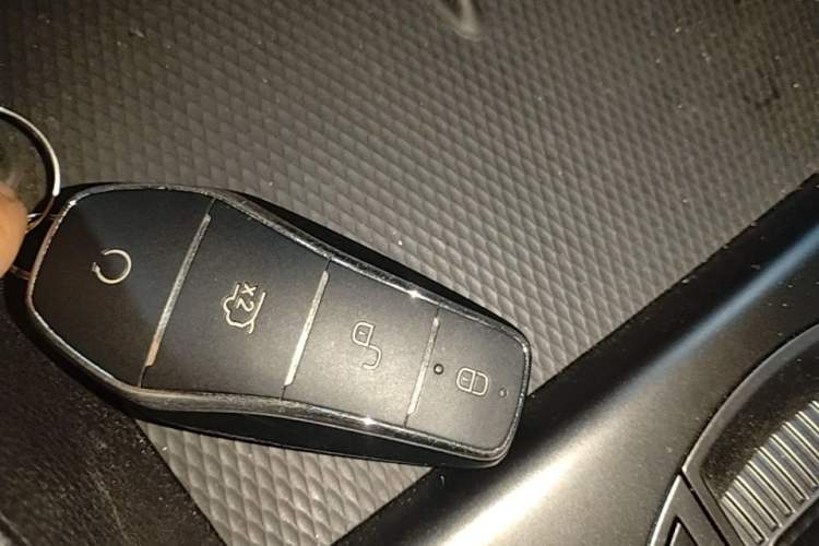 Used BYD Seal 05 DM-i 2025 DM-i Intelligent Drive 120KM Flagship Model Vehicle Key