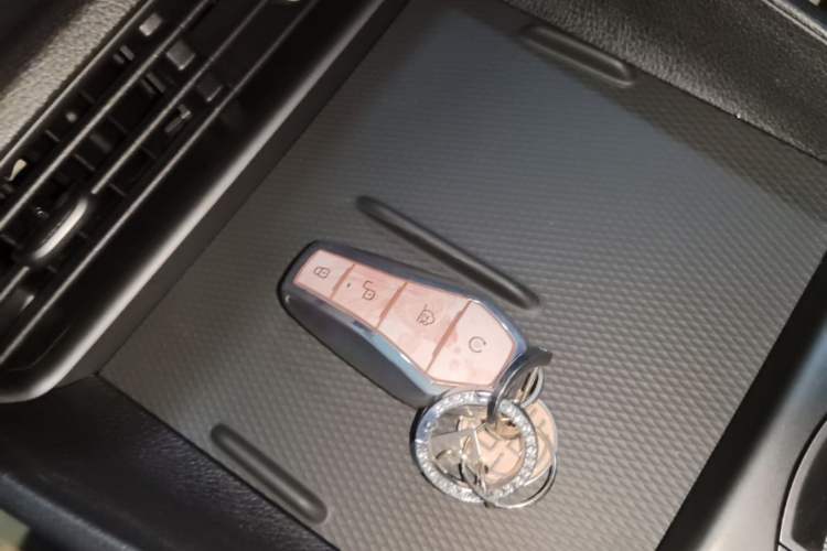 Used BYD Seal 05 DM-i 2025 DM-i Smart Drive 55KM Prestige Model Vehicle Key