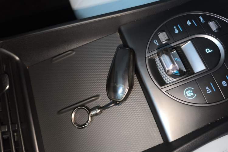 Used BYD Seal 05 DM-i 2025 DM-i Smart Drive 55KM Luxury Model Vehicle Key