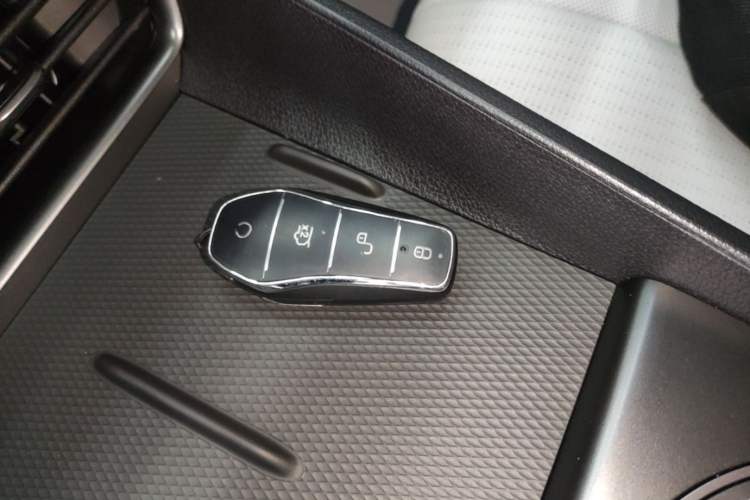 Used BYD Seal 05 DM-i 2025 DM-i Intelligent Drive 120KM Flagship Model Vehicle Key