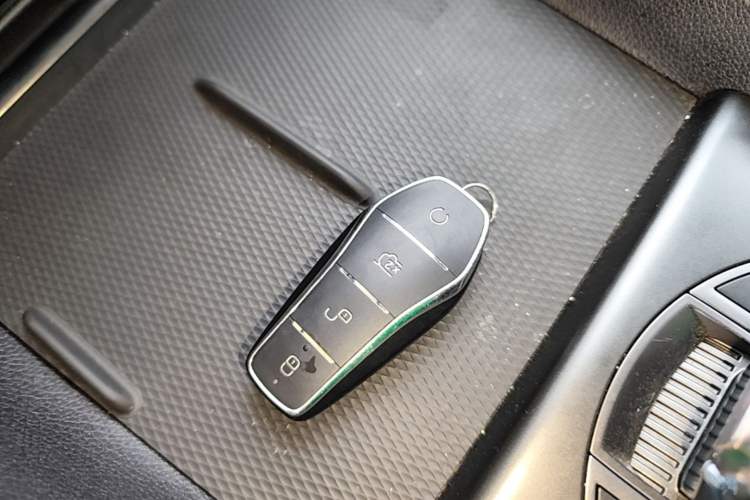 Used BYD Seal 05 DM-i 2025 DM-i Smart Drive 55KM Luxury Model Vehicle Key