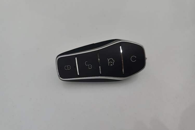 Used BYD Seal 05 DM-i 2025 DM-i Intelligent Drive 120KM Flagship Model Vehicle Key