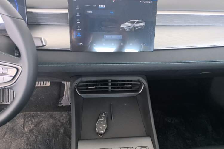 Used BYD Seal 05 DM-i 2026 DM-i 128KM Luxury Edition Audio And AC Panel