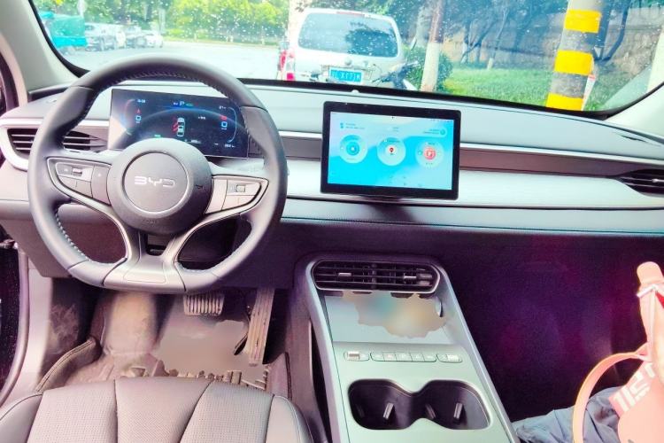 Used BYD Seal 05 DM-i 2026 DM-i 128KM Luxury Edition Center Console