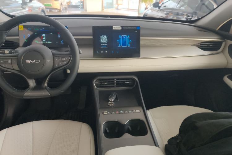 Used BYD Seal 05 DM-i 2026 DM-i 128KM Luxury Edition Center Console