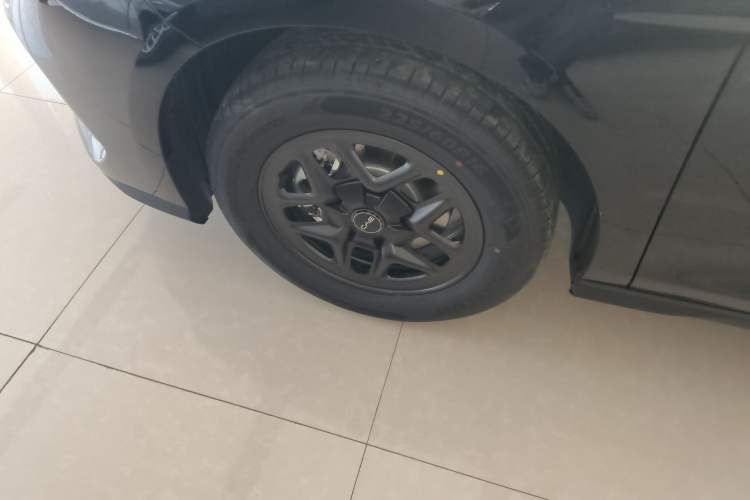 Used BYD Seal 05 DM-i 2026 DM-i 128KM Luxury Edition Left Front Wheel Hub