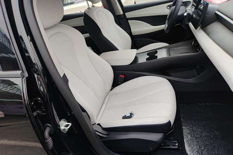 Used BYD Seal 05 DM-i 2026 DM-i 128KM Luxury Edition Right Front Seat