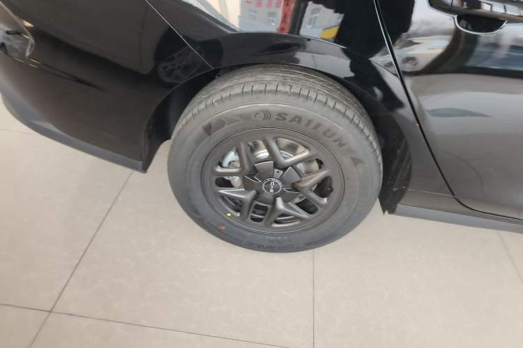 Used BYD Seal 05 DM-i 2026 DM-i 128KM Luxury Edition Right Rear Wheel Hub