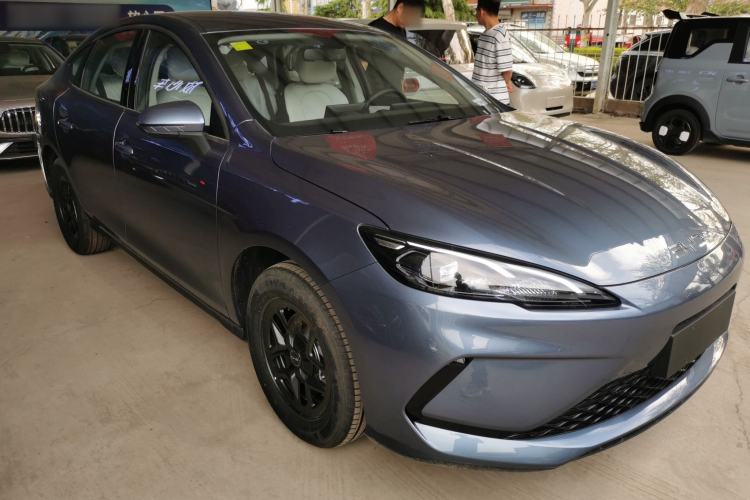 Used BYD Seal 05 DM-i 2026 DM-i 128KM Luxury Edition Front Right 45 Deg