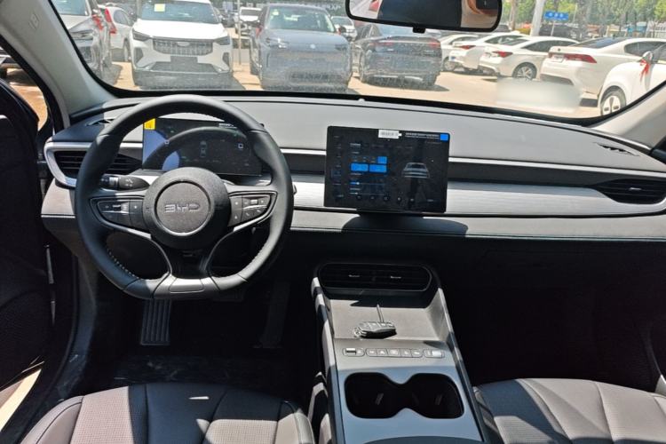 Used BYD Seal 05 DM-i 2026 DM-i 128KM Luxury Edition Center Console