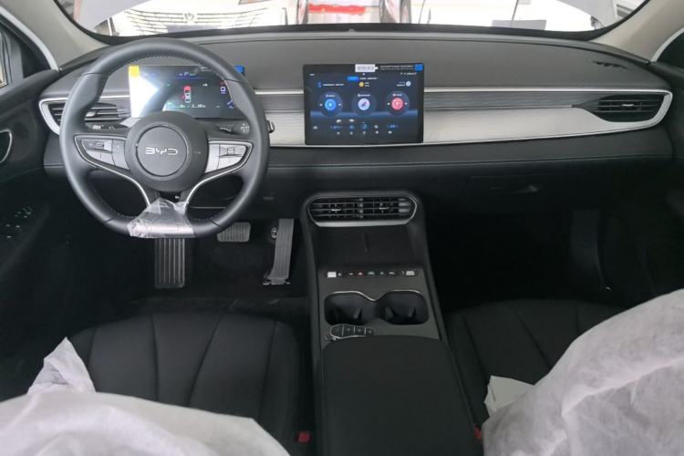 Used BYD Seal 05 DM-i 2026 DM-i 128KM Luxury Edition Center Console