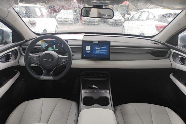 Used BYD Seal 05 DM-i 2026 DM-i 128KM Luxury Edition Center Console