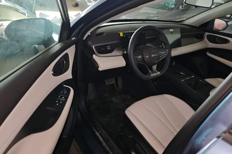 Used BYD Seal 05 DM-i 2026 DM-i 128KM Luxury Edition Driver Seat