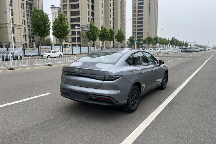 Used BYD Seal 05 DM-i 2026 DM-i 128KM Luxury Edition Exterior 2