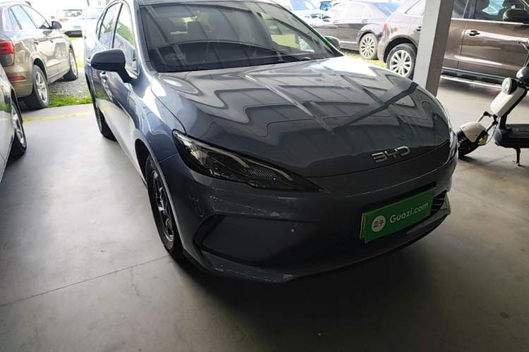 Used BYD Seal 05 DM-i 2026 DM-i 128KM Luxury Edition Front Right 45 Deg