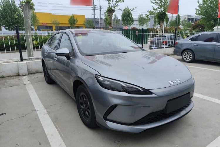 Used BYD Seal 05 DM-i 2026 DM-i 128KM Luxury Edition Front Right 45 Deg