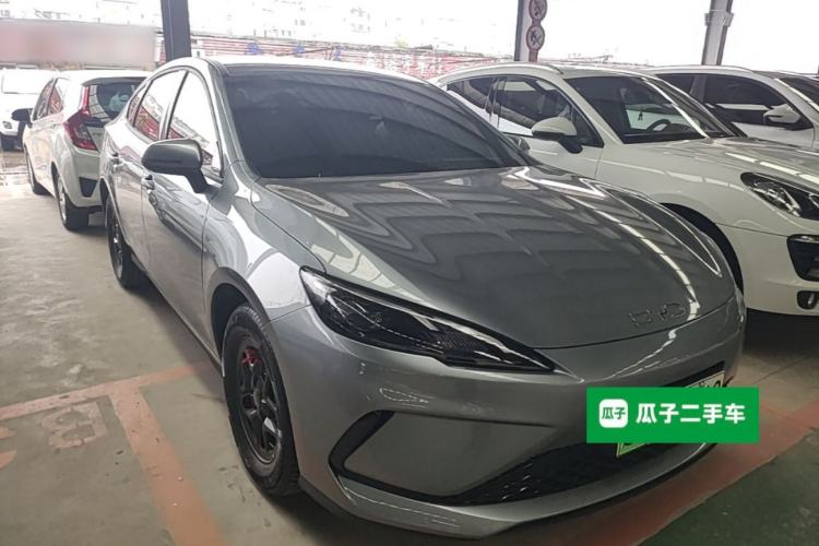 Used BYD Seal 05 DM-i 2026 DM-i 128KM Luxury Edition Front Right 45 Deg