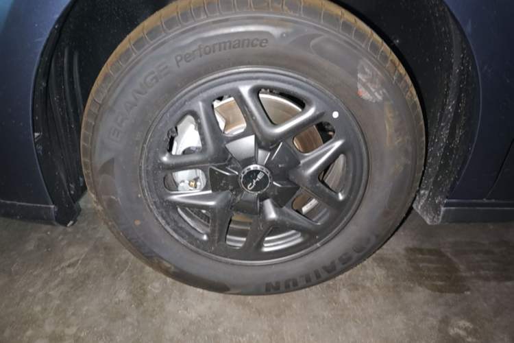 Used BYD Seal 05 DM-i 2026 DM-i 128KM Luxury Edition Left Front Wheel Hub