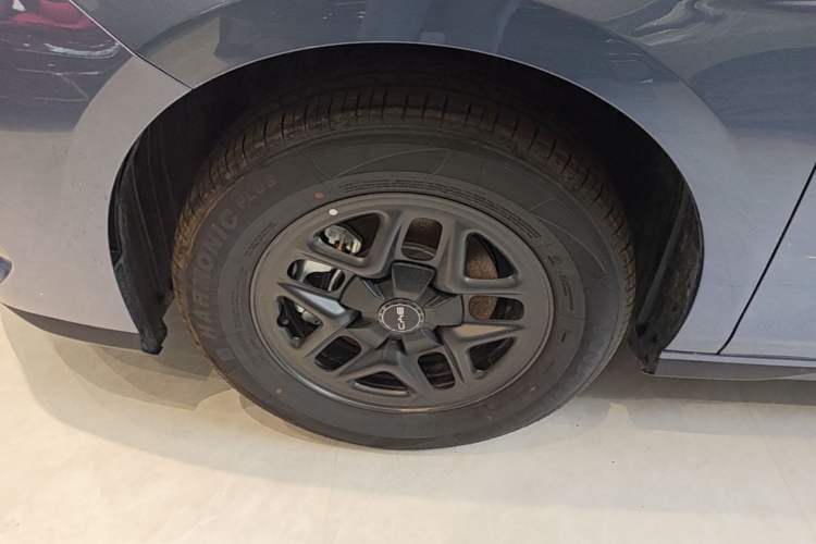 Used BYD Seal 05 DM-i 2026 DM-i 128KM Luxury Edition Left Front Wheel Hub
