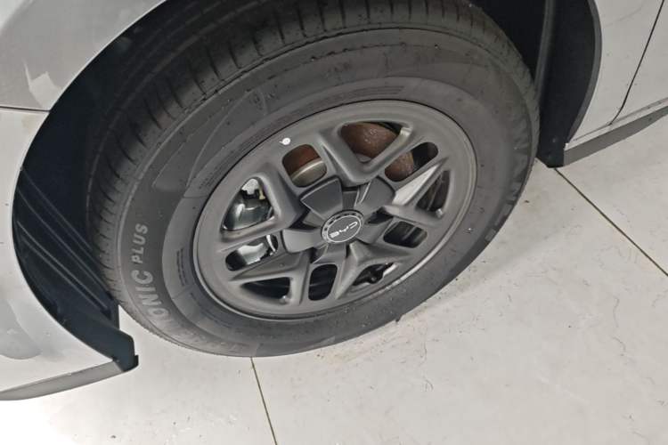 Used BYD Seal 05 DM-i 2026 DM-i 128KM Luxury Edition Left Front Wheel Hub