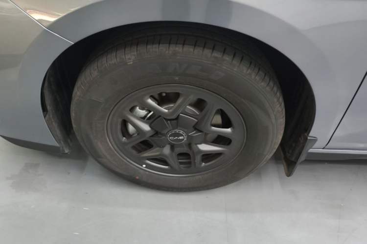 Used BYD Seal 05 DM-i 2026 DM-i 128KM Luxury Edition Left Front Wheel Hub