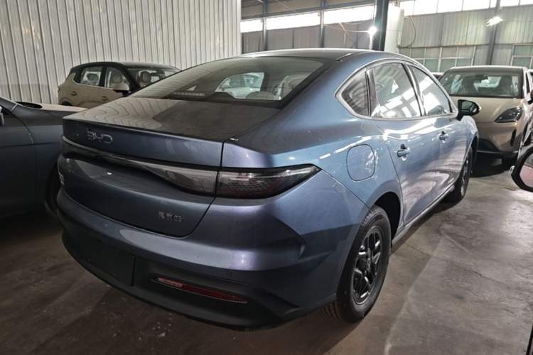 Used BYD Seal 05 DM-i 2026 DM-i 128KM Luxury Edition Rear Right 45 Deg